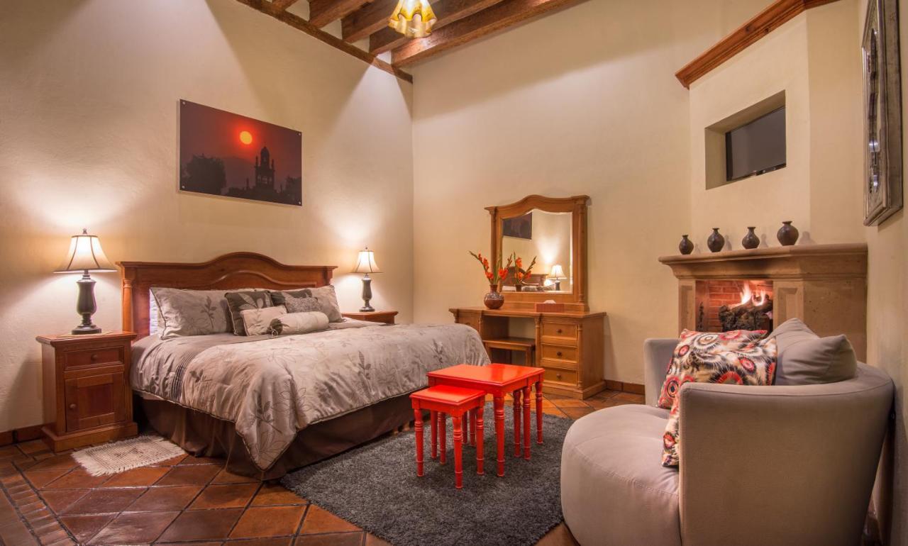 Hotel Casa del Naranjo Patzcuaro Bagian luar foto