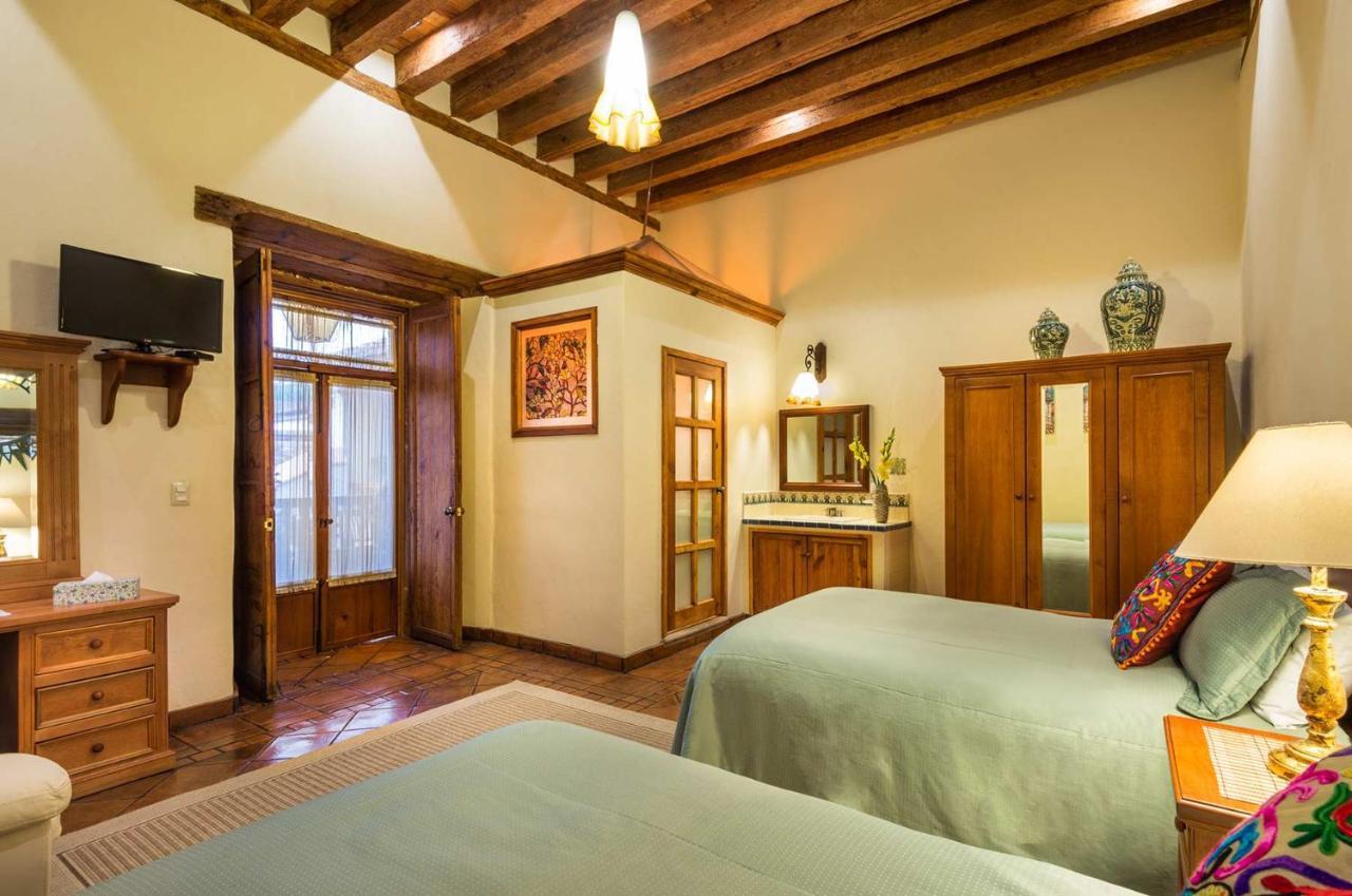 Hotel Casa del Naranjo Patzcuaro Bagian luar foto