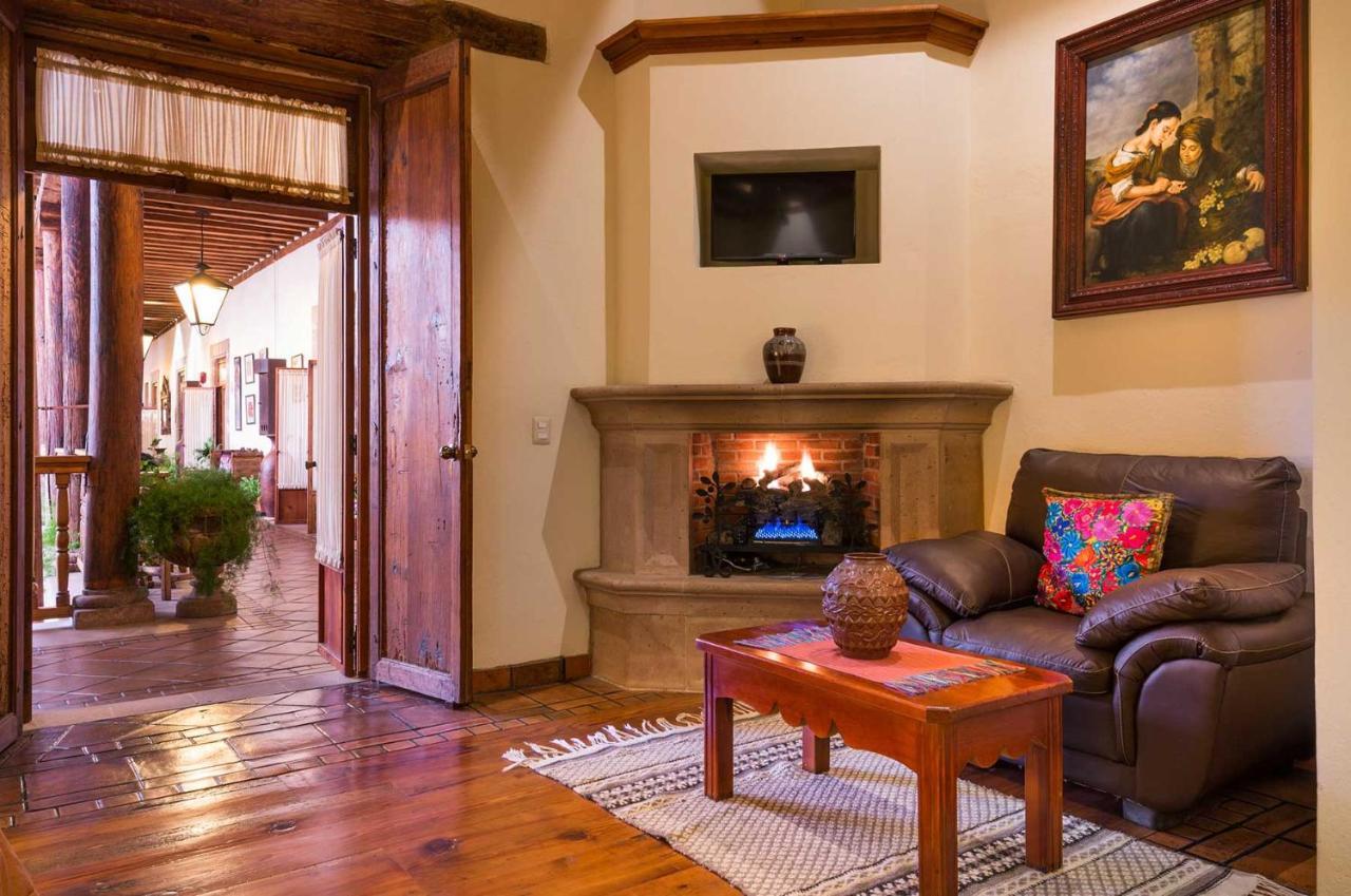 Hotel Casa del Naranjo Patzcuaro Bagian luar foto