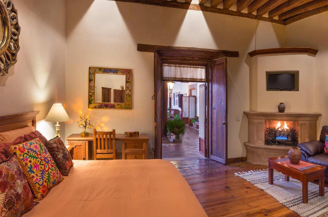 Hotel Casa del Naranjo Patzcuaro Bagian luar foto