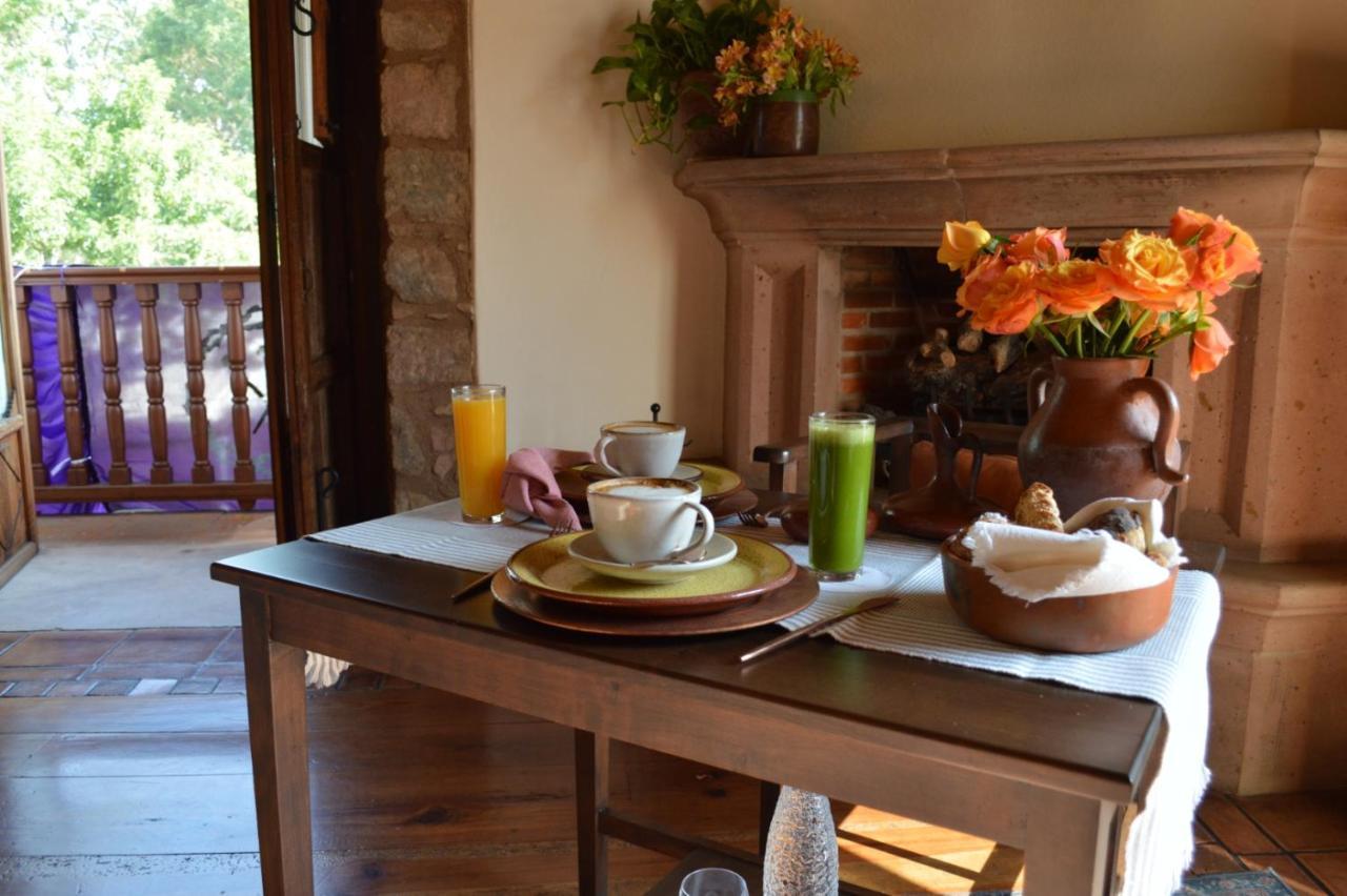 Hotel Casa del Naranjo Patzcuaro Bagian luar foto