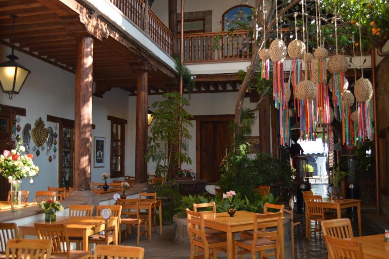 Hotel Casa del Naranjo Patzcuaro Bagian luar foto