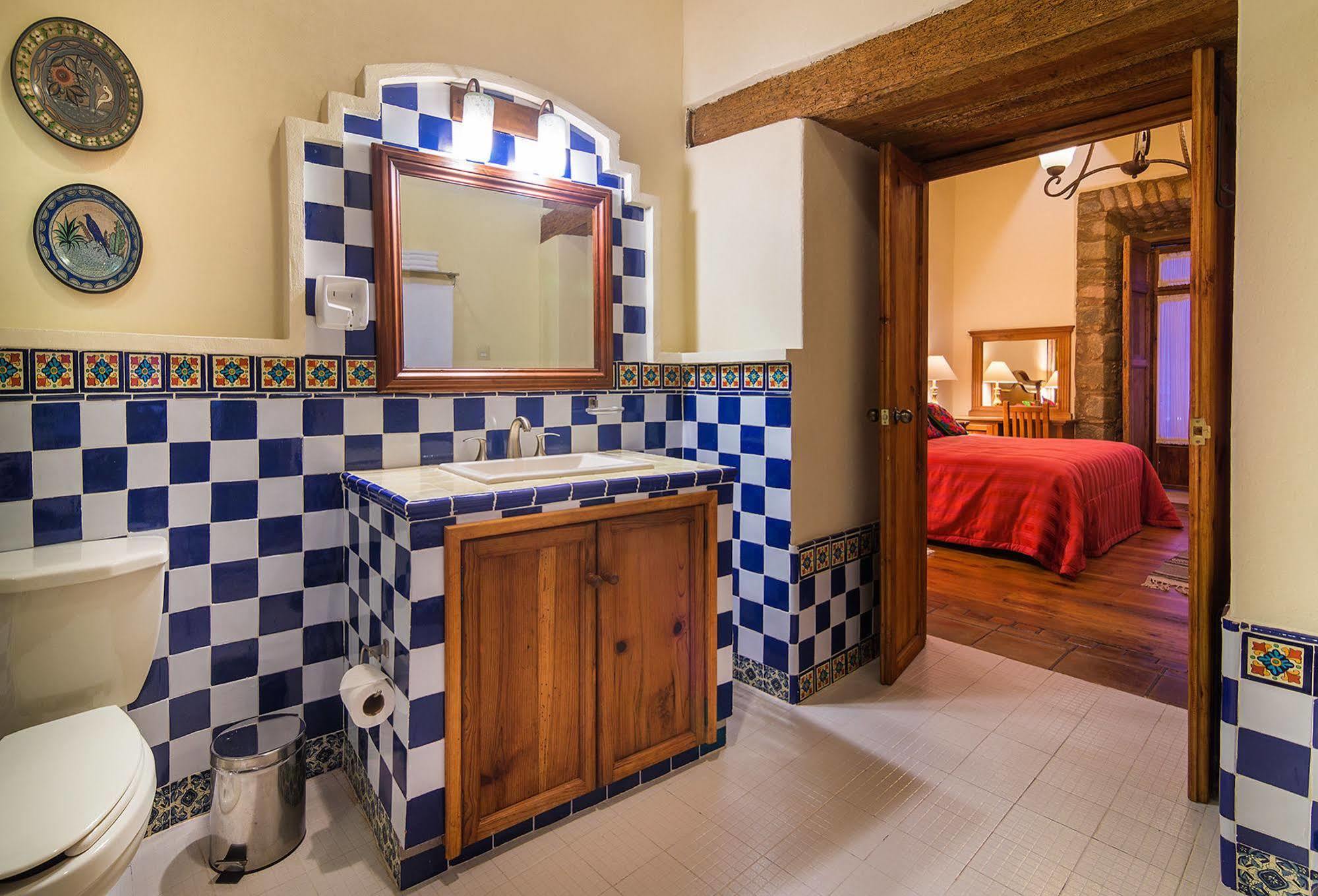 Hotel Casa del Naranjo Patzcuaro Bagian luar foto